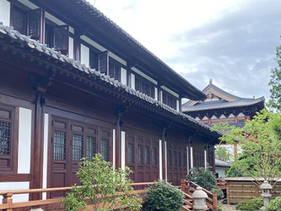 莊嚴(yán)的寺院古建筑設(shè)計(jì)，傳承千年的宗教象征與精神寄托